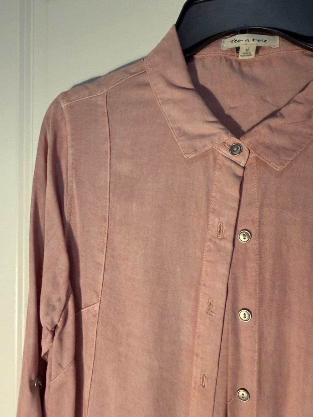 tea n rose Dusty Rose Long Sleeve Button-Down Tunic - Picture 3 of 7